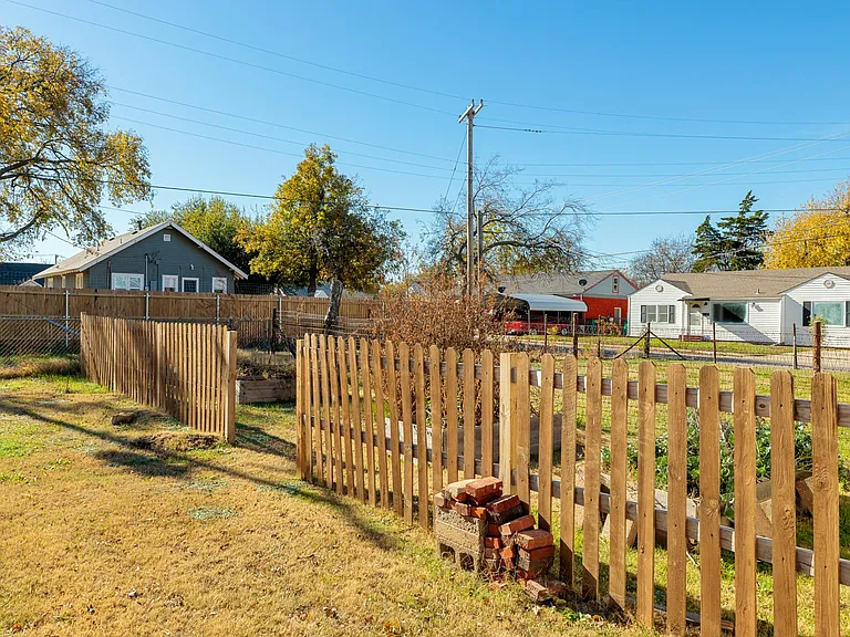 2242 W Eubanks St — Photo 19