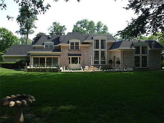 2nd image of 3860 Fairway Dr