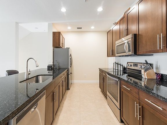 946 SW 147 Avenue, Pembroke Pines, FL 33027