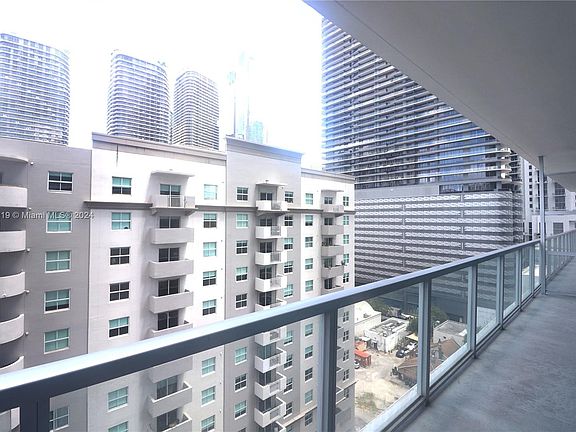 5th image of 1111 SW 1st Ave APT 1521