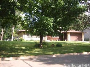 10317 Hollywood Blvd NW, Coon Rapids, MN 55433