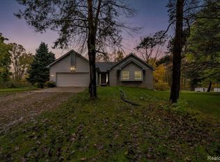 8092 Nichols Rd, Gaines, MI 48436