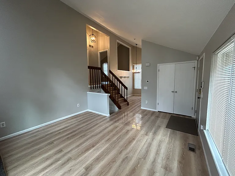 3722 S Danube Cir — Photo 3