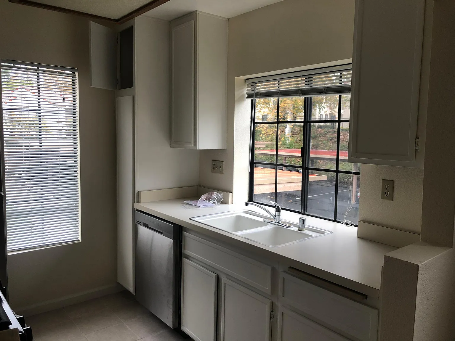 1 bed, 561 sqft, $2,150 — Photo 2