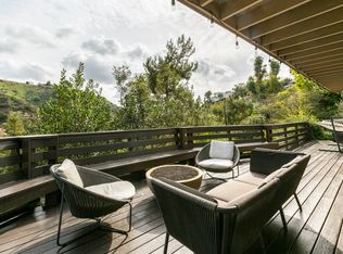 2470 Zorada Dr, Los Angeles, CA 90046