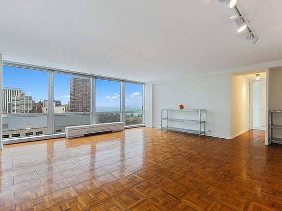 3rd image of 330 W Diversey Pkwy APT 1804