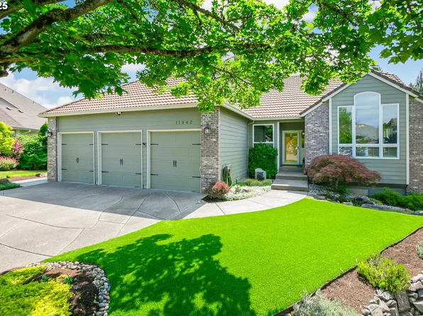 11942 SE Sunny Way, Happy Valley, OR 97086