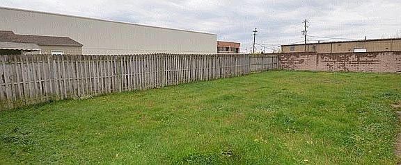 2nd image of 5180 W 139th St