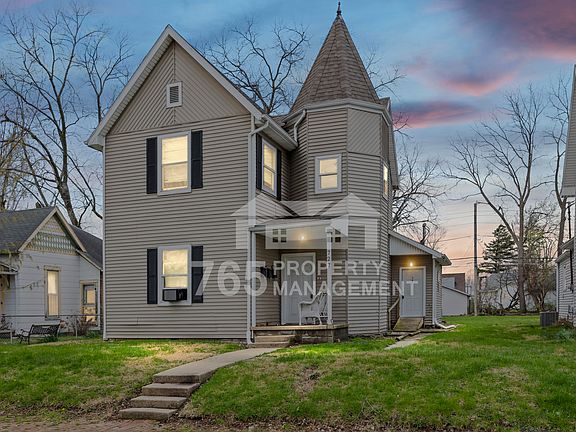 2nd image of 727 S Market St #C