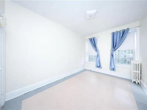 2176 East 13th Street image 11 of 29