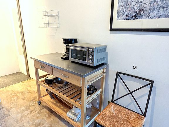 5th image of 433 W 46th St APT 5FW