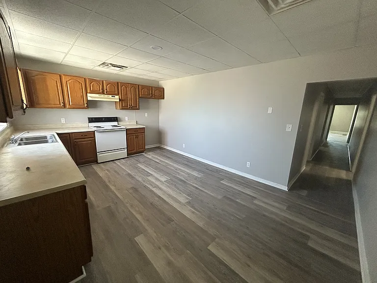 214 W Water St #1 — Photo 2