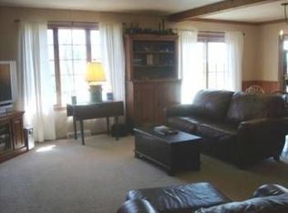 W1505 Valley View Rd, Burlington, WI 53105