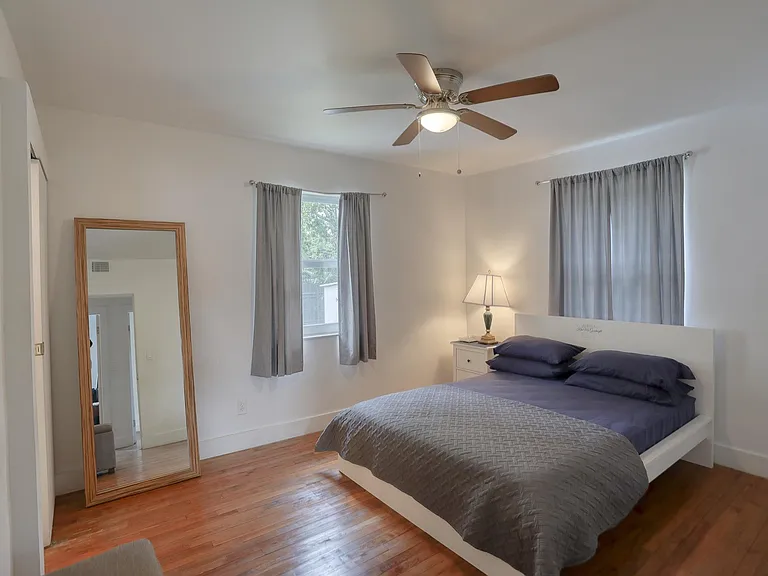 13875 NE 16th Ave — Photo 4