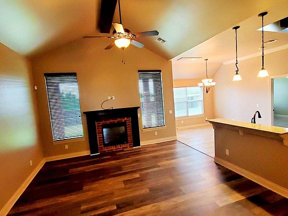 5th image of 4204 NE Mossy Oak Dr