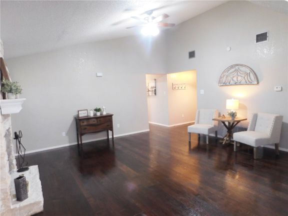 4th image of 175 Live Oak Dr