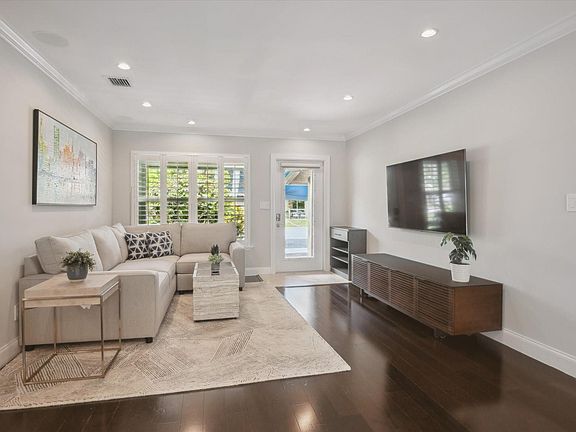3rd image of 2508 SW 34th Avenue