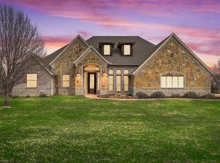 113 Lariat Ct, Azle, TX 76020