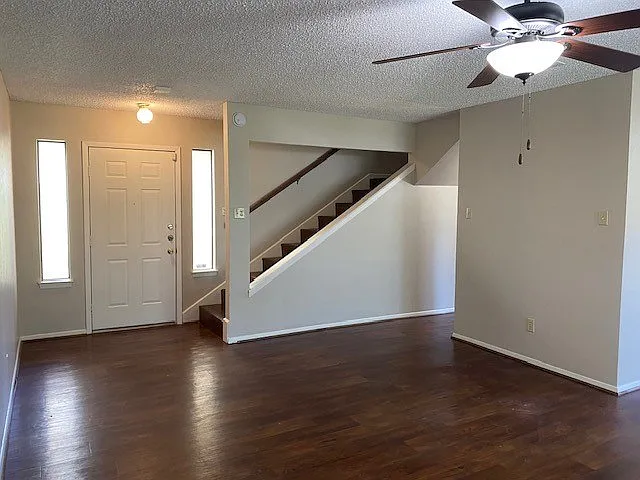 124 Linda Ln — Photo 4