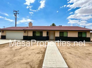 10598 Manhasset Rd, Apple Valley, CA 92308