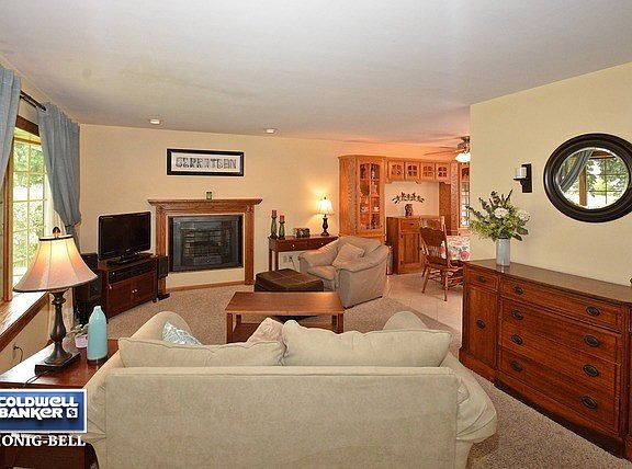 4th image of 611 Oxford Ct
