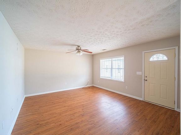 2nd image of 330 26th St