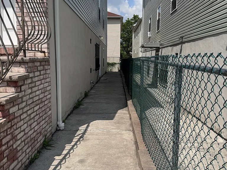 25 Stanton St #1 — Photo 8