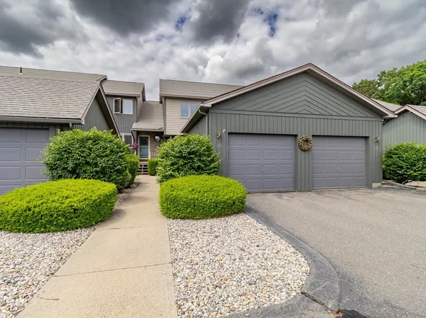 151 Pine Grove Dr, South Hadley, MA 01075