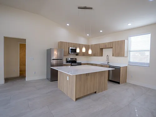 1620 E Hedrick Dr #1 Photo 1