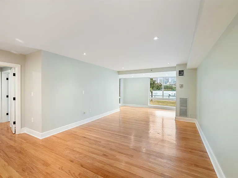 75-83 Cambridge Pkwy #101 — Photo 31