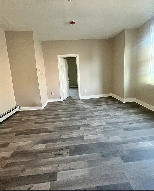 2 bed, 800 sqft, $1,900 — Photo 3