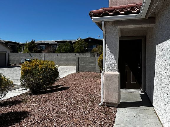3rd image of 9575 Colorado Blue St