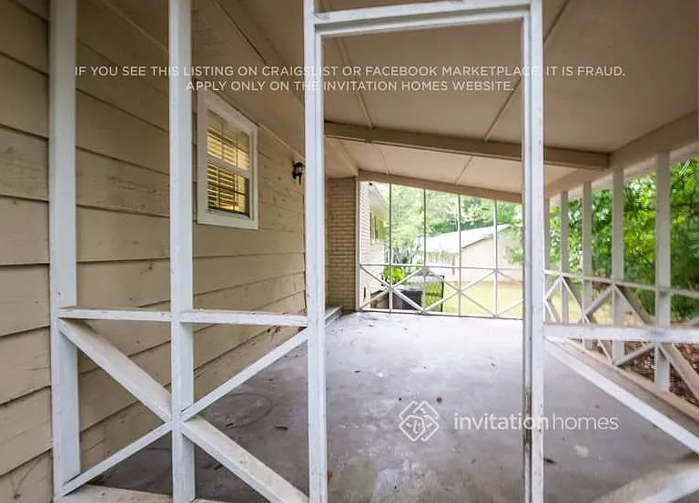 2396 Shire Ct — Photo 18