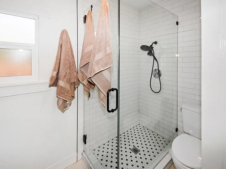 935 Olive Ave — Photo 19