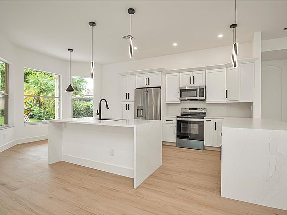 2nd image of 11524 Corazon Court