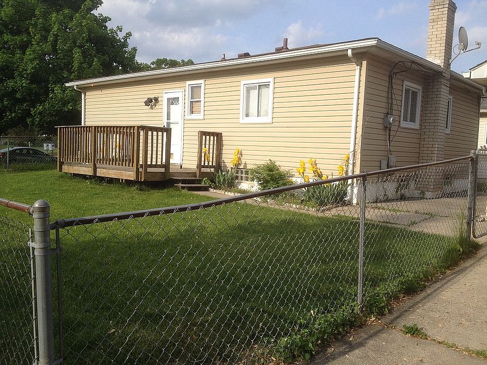 2nd image of 2324 Stephens Rd