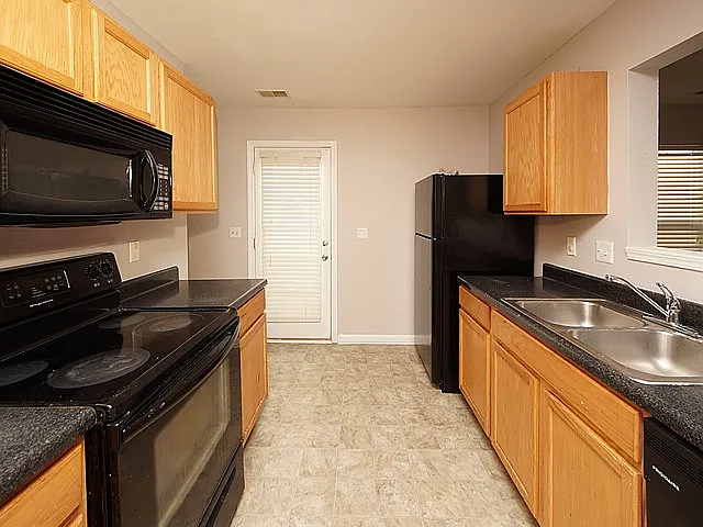 1218 Vistiana Dr — Photo 27