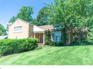 3292 Manor Rd, Huntingdon Valley, PA 19006