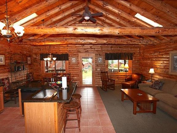 3rd image of 3210 Lake Shore Dr #15