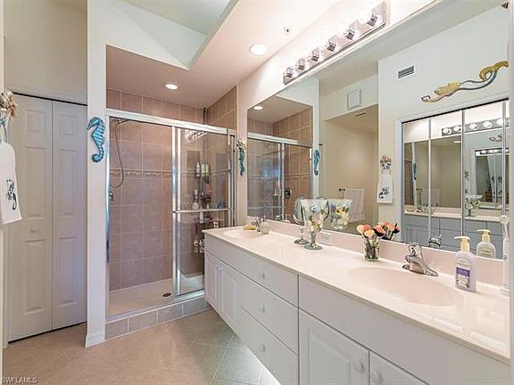 4th image of 2365 Hidden Lake Ct #8009