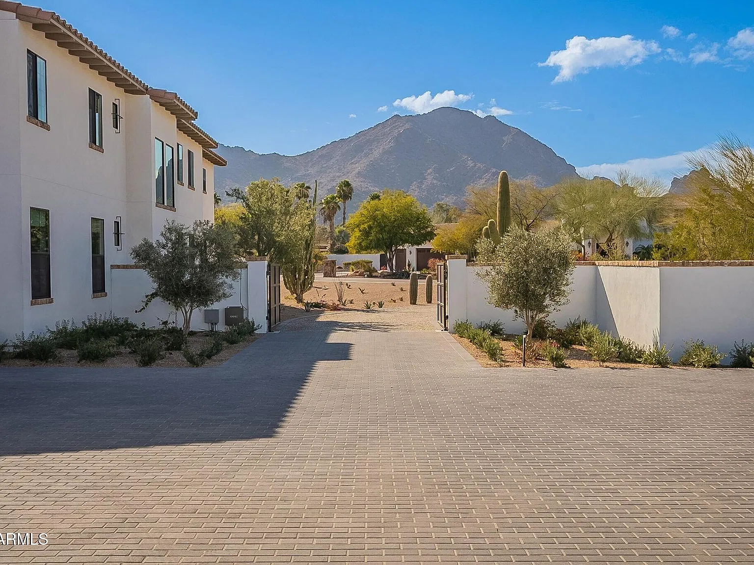 7 bed, 7.5 bath, 6658 sqft, $30,000 — Photo 4