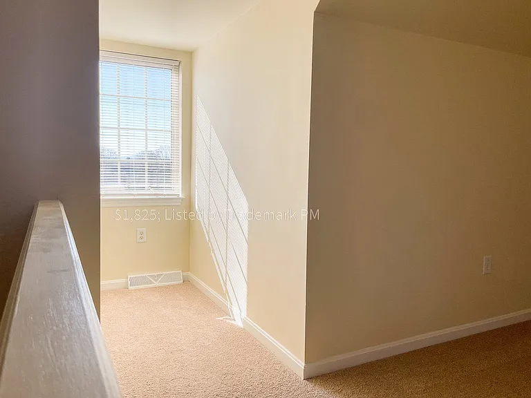 1921 Shady Oak Dr — Photo 15