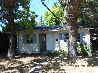 910 SW Isham St, Grants Pass, OR 97526