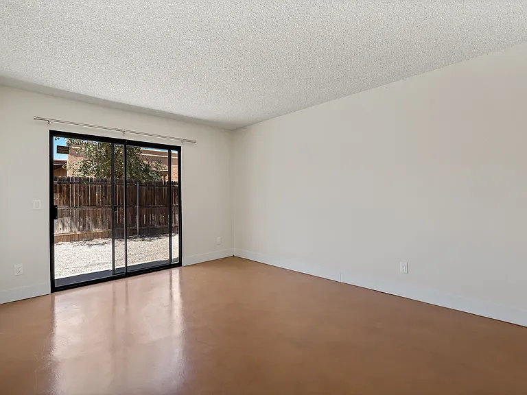 4853 E Lee St — Photo 5