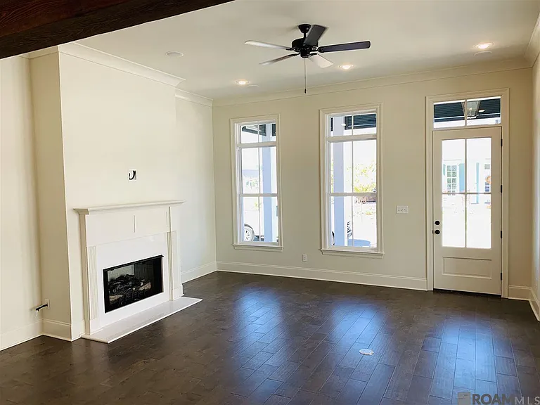 2212 Belfleur St — Photo 10