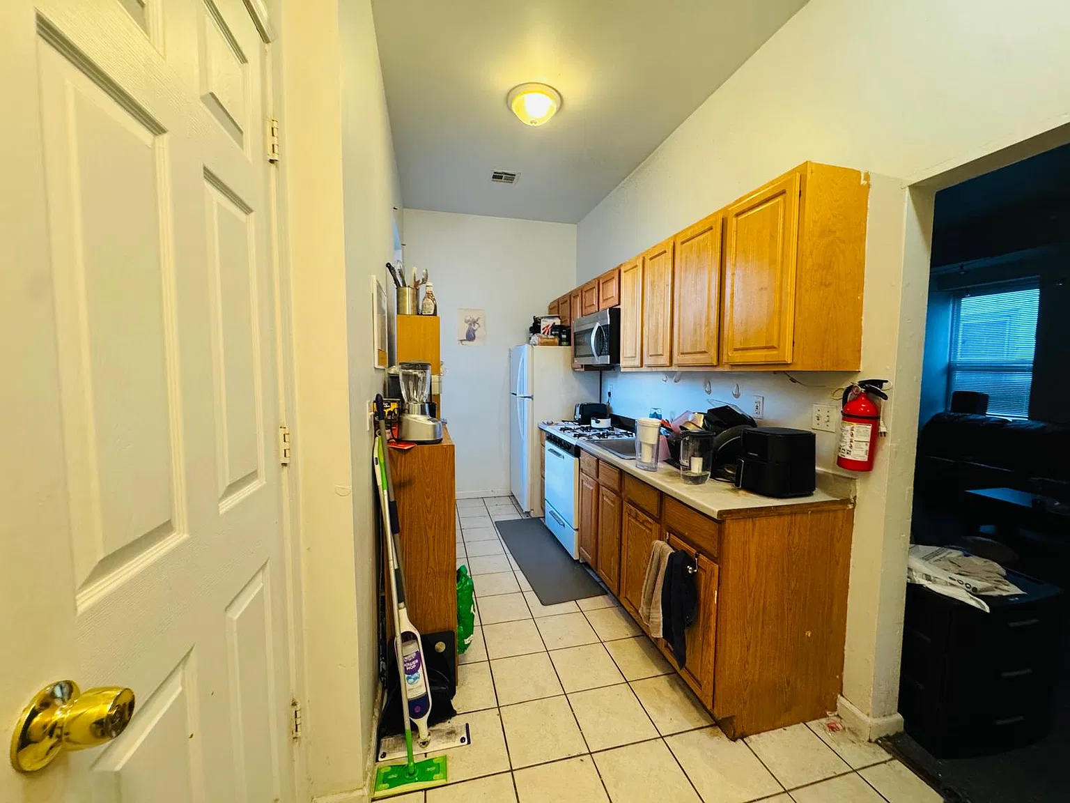 5 bed, 2156 sqft, $7,000 — Photo 3