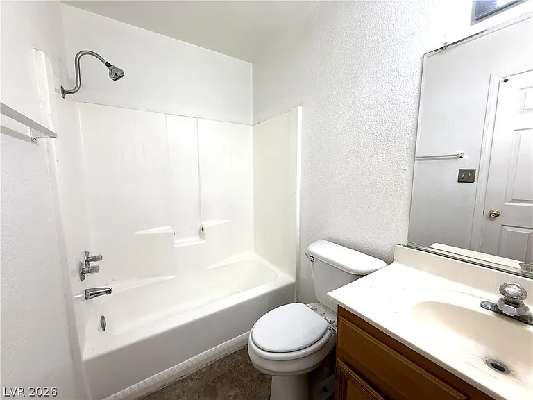 2220 La Sombra St — Photo 15