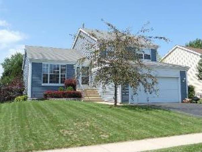 1st image of 1135 Oxford Ln