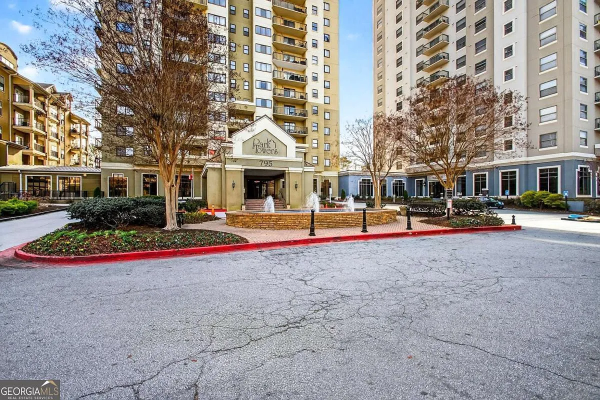 795 Hammond Dr APT 209 photo 1