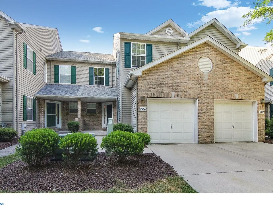 1st image of 2104 Braken Ave